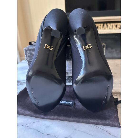 NEW Dolce & Gabbana Peep Toe Bootie Heels Size 38 - Picture 10 of 11